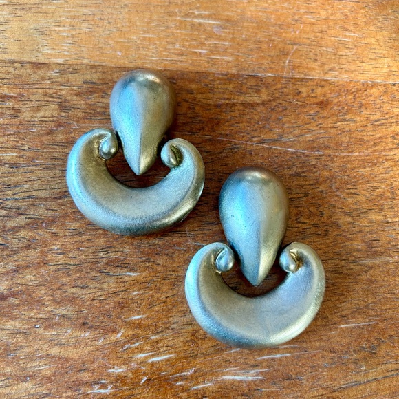 Vintage Chunky Hinged Door Knocker Modernist Clip On Earrings - Picture 1 of 8